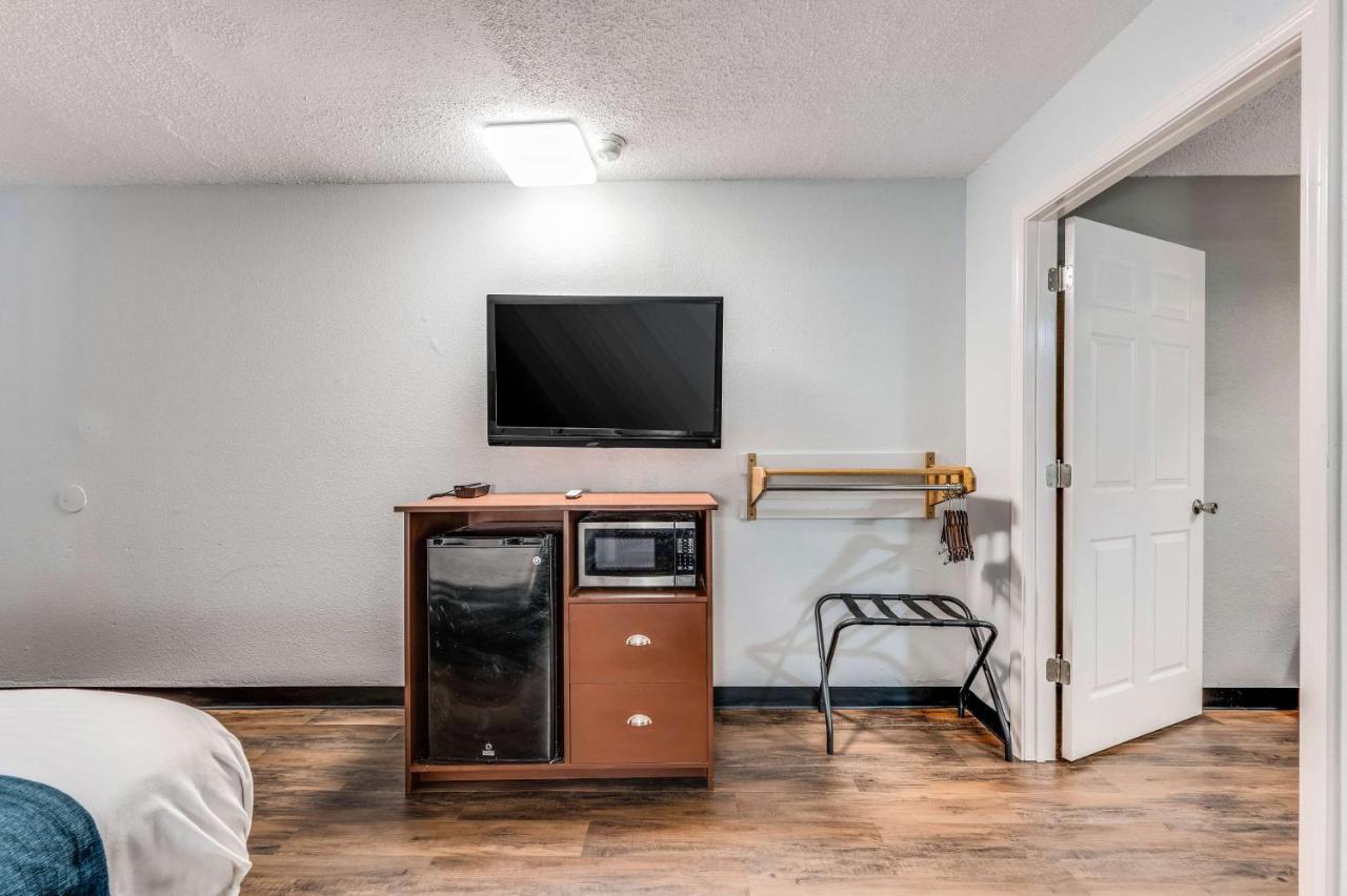 Motel 6-Tupelo, Ms - Downtown Luaran gambar