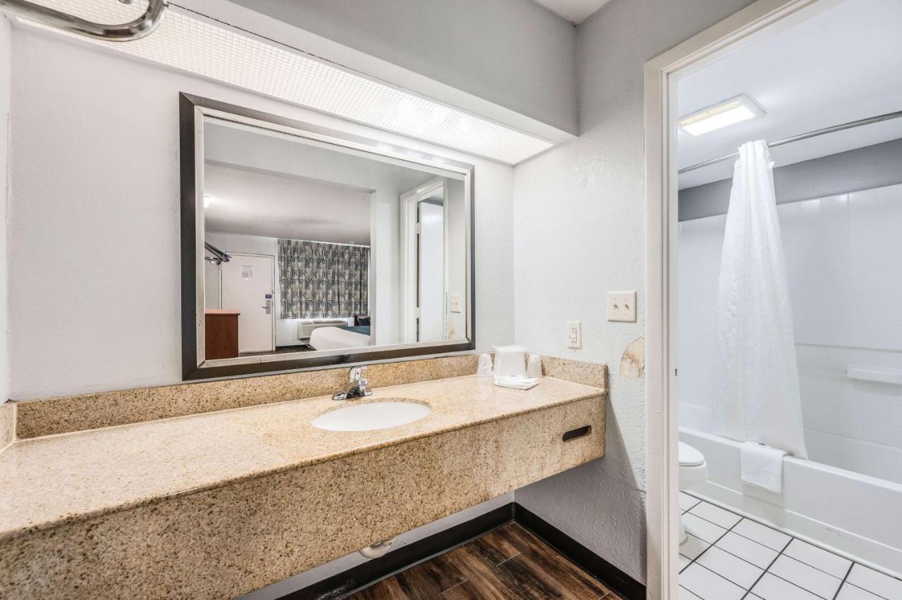 Motel 6-Tupelo, Ms - Downtown Luaran gambar