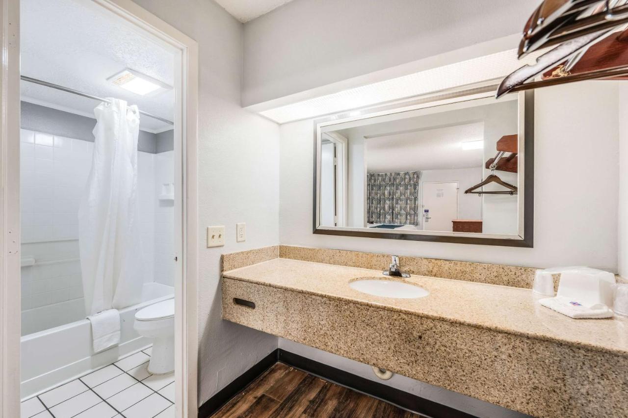 Motel 6-Tupelo, Ms - Downtown Luaran gambar
